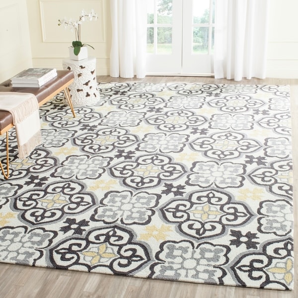 Safavieh Hand-Hooked Four Seasons Grey / Ivory Polyester Rug - 8' x 10'